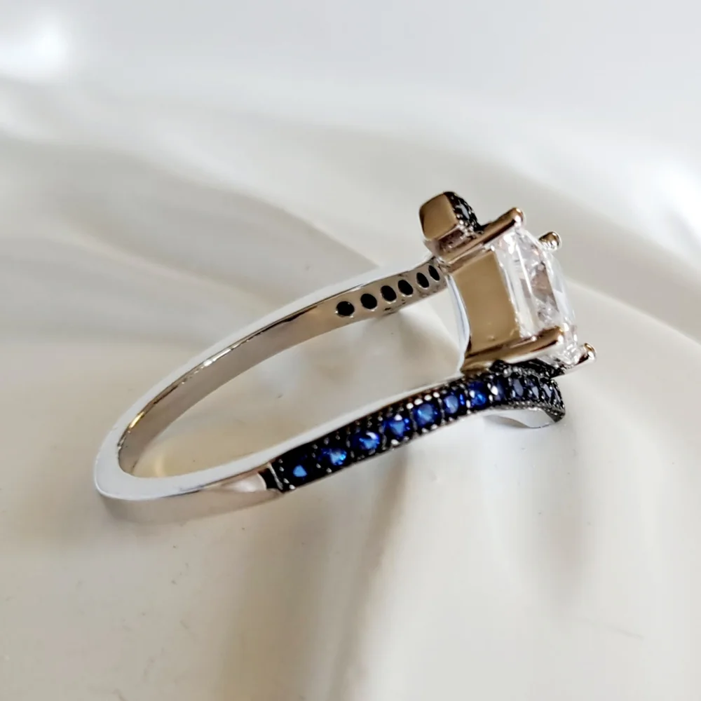 925 Sterling Silver Ring - Picture 10 of 11